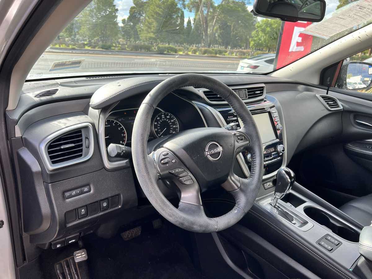Used 2024 Nissan Murano SV FWD image 9