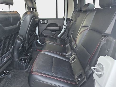 Used 2022 Jeep Gladiator Rubicon w/ Cold Weather Group image 16