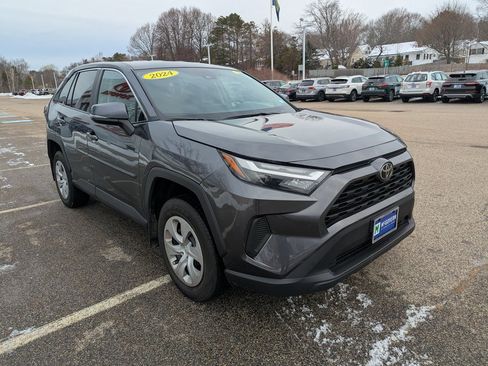 Used 2024 Toyota RAV4 LE image 8