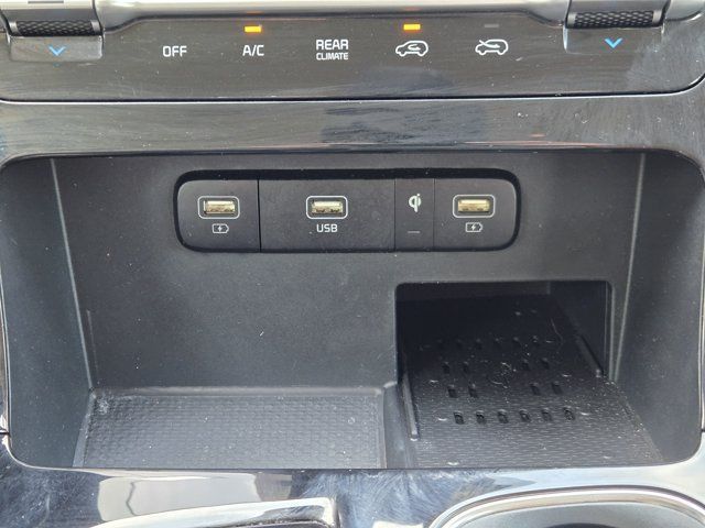 Certified 2024 Kia Carnival EX FWD image 20