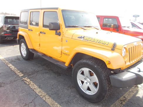 Used 2012 Jeep Wrangler Unlimited Sahara w/ Connectivity Group image 2
