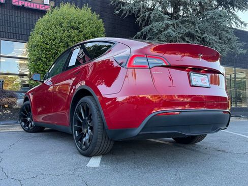 Used 2021 Tesla Model Y Long Range AWD/4WD image 20
