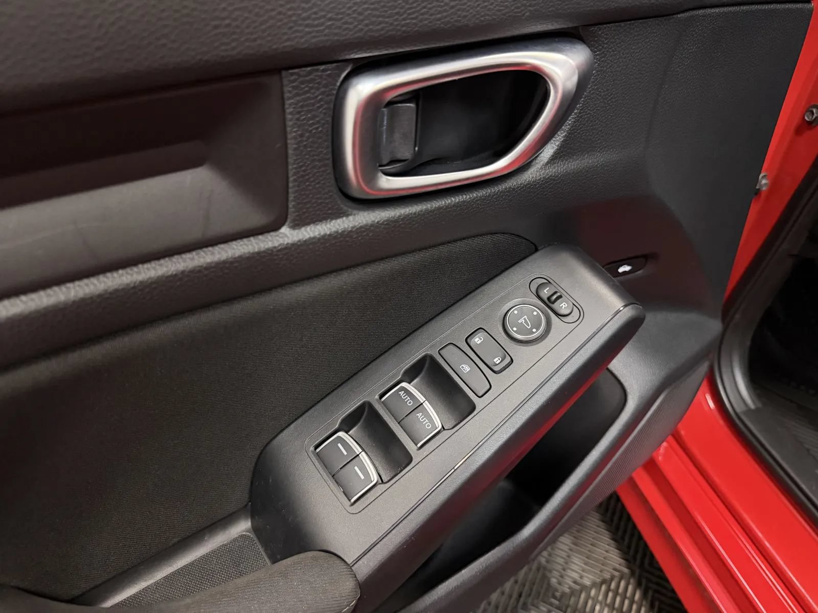 Used 2023 Honda Civic LX image 25