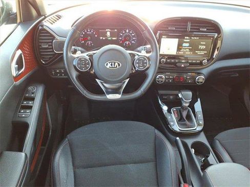 Used 2021 Kia Soul Turbo image 11