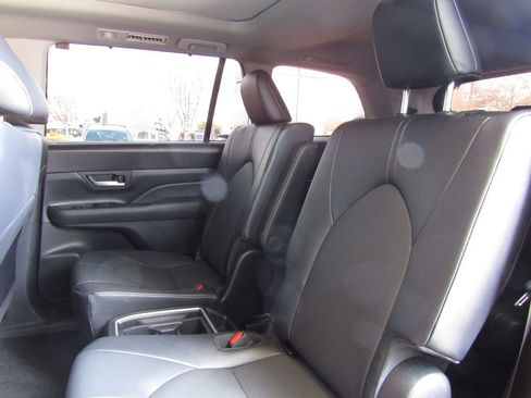 Certified 2026 Toyota Grand Highlander AWD image 17