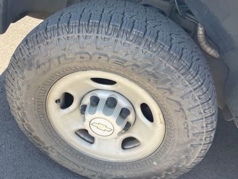 Used 2006 Chevrolet Silverado 2500 W/T RWD image 13