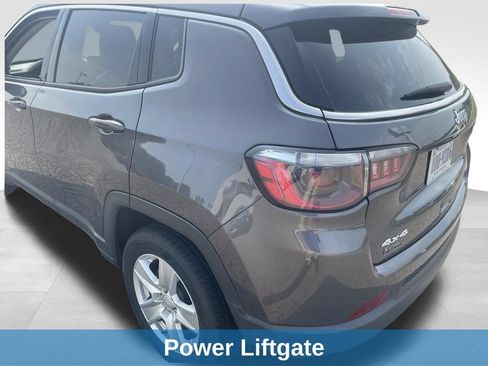 Used 2022 Jeep Compass Latitude w/ Convenience Group AWD/4WD image 15