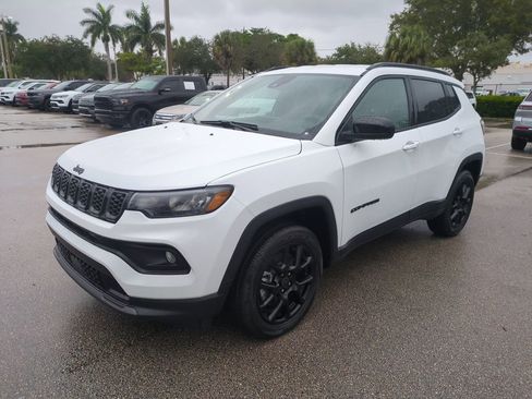 New 2026 Jeep Compass Latitude image 9