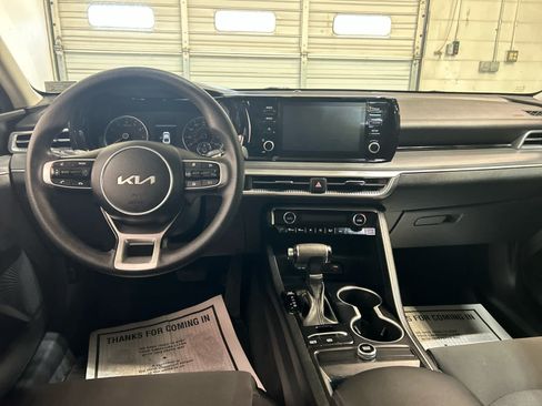 Used 2022 Kia K5 LXS FWD image 4