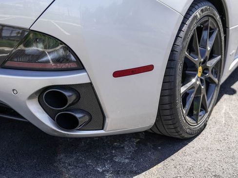 Used 2012 Ferrari California RWD image 61