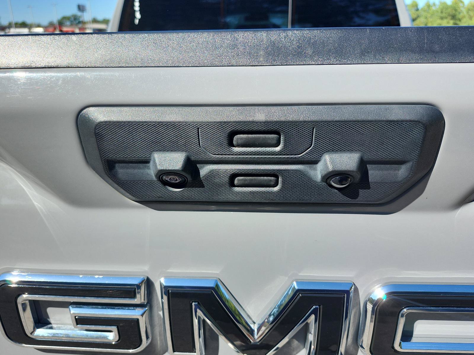 Used 2024 GMC Sierra 1500 AT4 w/ AT4 Premium Package AWD/4WD image 11