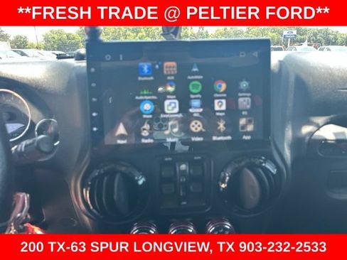 Used 2015 Jeep Wrangler Unlimited Sahara AWD/4WD image 8