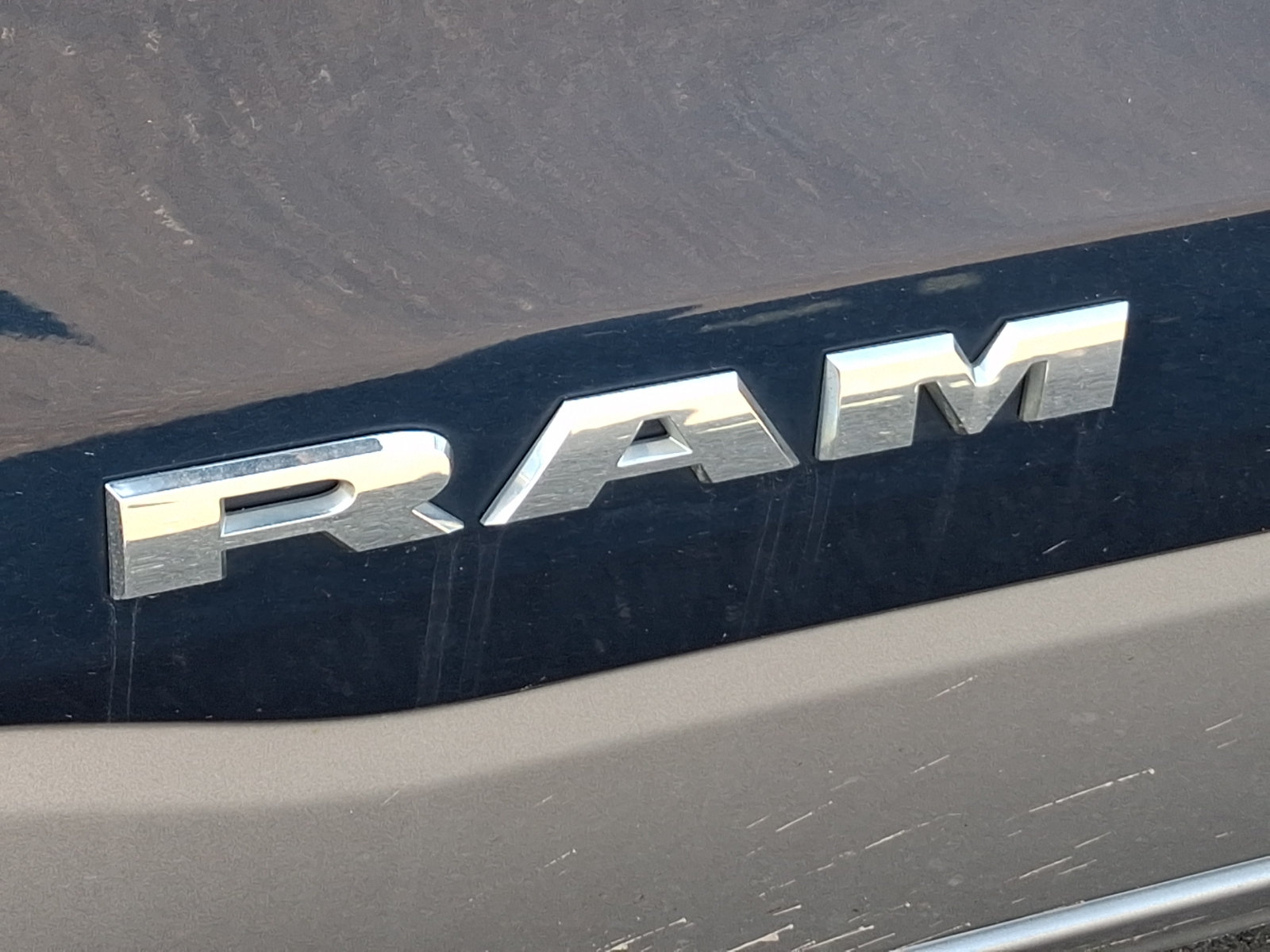 Used 2020 RAM 1500 Laramie AWD/4WD image 33