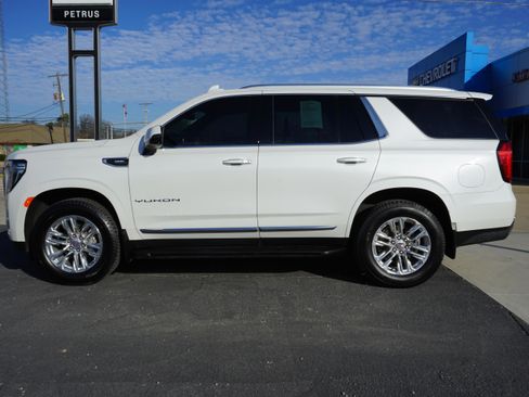 Used 2021 GMC Yukon SLT w/ Rear Media and Nav Package image 2