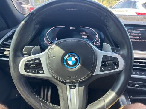 Used 2022 BMW X5 xDrive45e w/ M Sport Package image 17