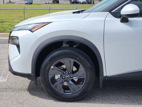 New 2026 Nissan Rogue SV FWD image 6