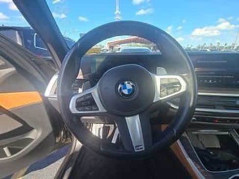 Used 2024 BMW X5 sDrive40i w/ M Sport Package RWD image 4