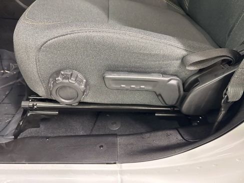 Used 2024 Jeep Wrangler Willys image 17