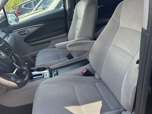 Used 2020 Honda Pilot EX image 5