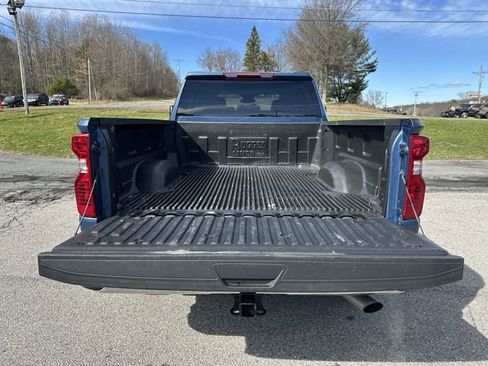 Used 2025 Chevrolet Silverado 2500 LT w/ Convenience Package image 21