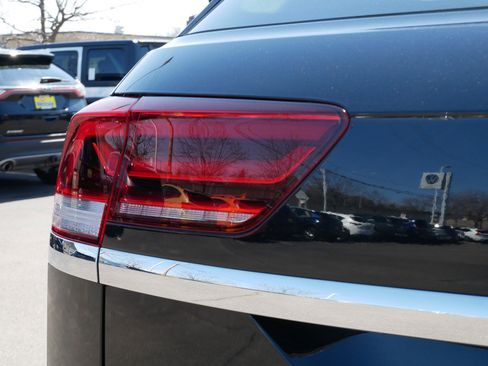 Certified 2023 Volkswagen Atlas Cross Sport SEL Premium R-Line image 15