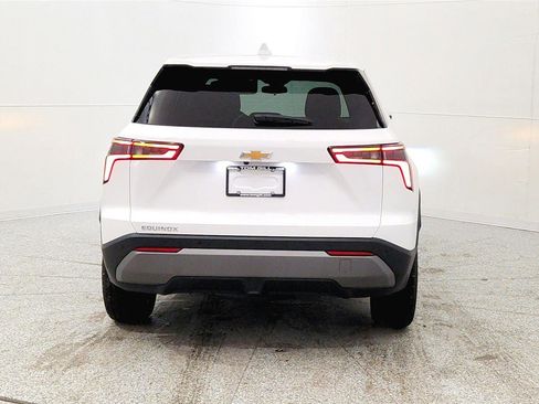 New 2026 Chevrolet Equinox LT FWD image 6