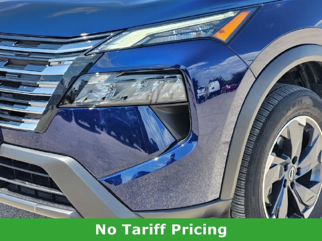 Used 2024 Nissan Rogue SV FWD image 6