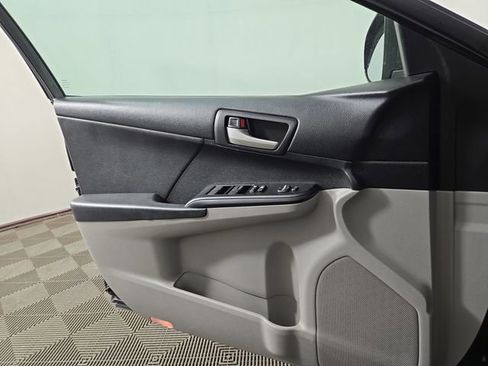 Used 2012 Toyota Camry LE image 26