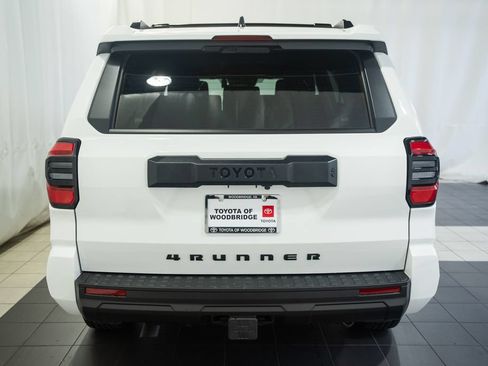 Used 2025 Toyota 4Runner SR5 AWD/4WD image 5