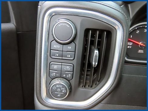 Used 2019 Chevrolet Silverado 1500 High Country w/ Safety Package II AWD/4WD image 17