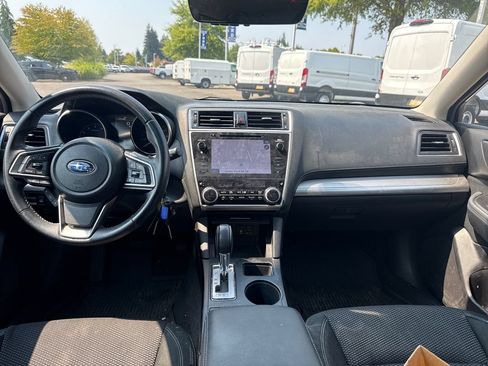 Used 2019 Subaru Outback 2.5i Premium AWD/4WD image 6
