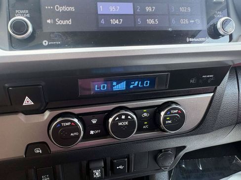 Used 2022 Toyota Tacoma SR5 RWD image 29