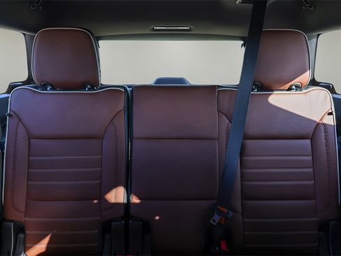 Used 2023 GMC Yukon XL Denali Ultimate image 31