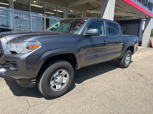 Used 2023 Toyota Tacoma SR AWD/4WD image 8