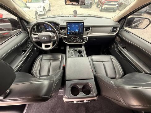 Used 2022 Ford Expedition Max XLT AWD/4WD image 5