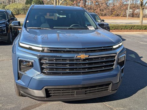 New 2026 Chevrolet Traverse LT w/ Driver Confidence Package image 2