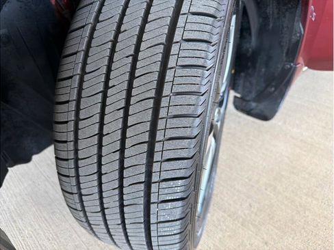 Used 2016 Nissan Leaf SV image 27