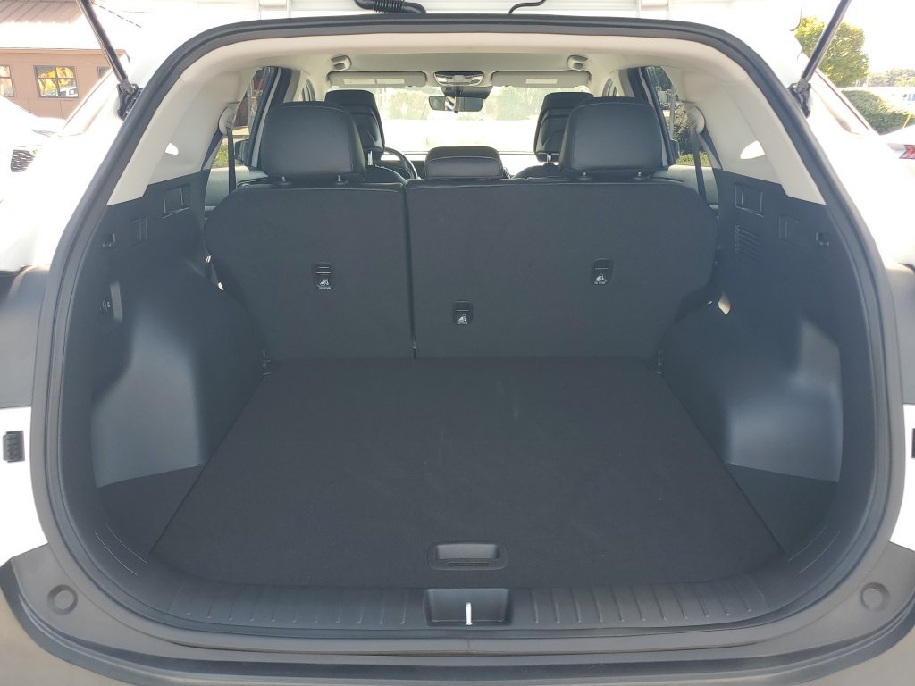 Used 2025 Kia Sportage EX FWD image 29