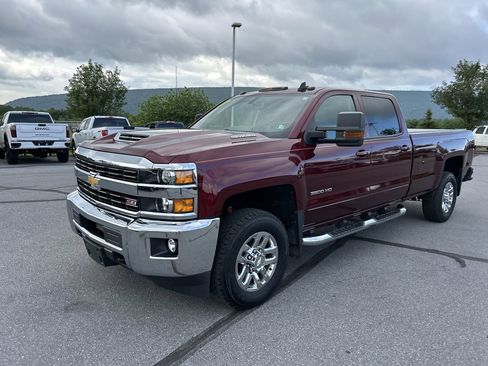 Used 2017 Chevrolet Silverado 3500 LT w/ LT Convenience Package AWD/4WD image 3