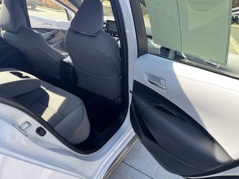 Used 2021 Toyota Corolla SE image 27