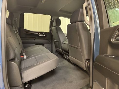 Used 2024 Chevrolet Silverado 1500 LT image 24