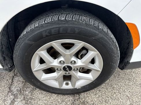 Certified 2023 Kia Soul LX w/ LX Technology Package image 8