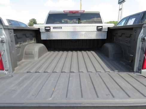Used 2025 Chevrolet Silverado 1500 LTZ w/ Technology Package AWD/4WD image 9