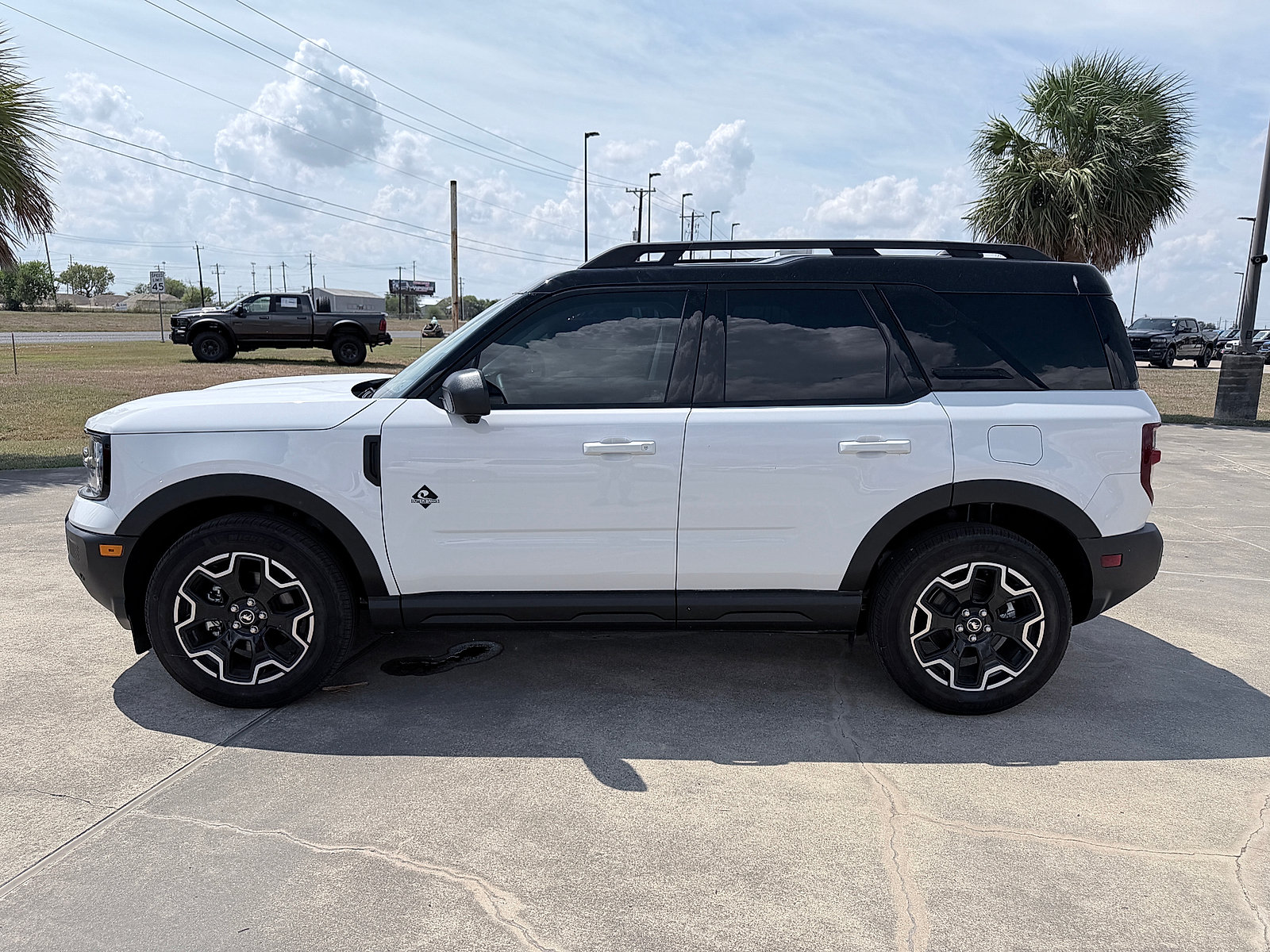 Used 2025 Ford Bronco Sport Outer Banks w/ Outer Banks Tech Package+ AWD/4WD image 4