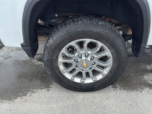 Used 2024 Chevrolet Silverado 3500 LTZ AWD/4WD image 14