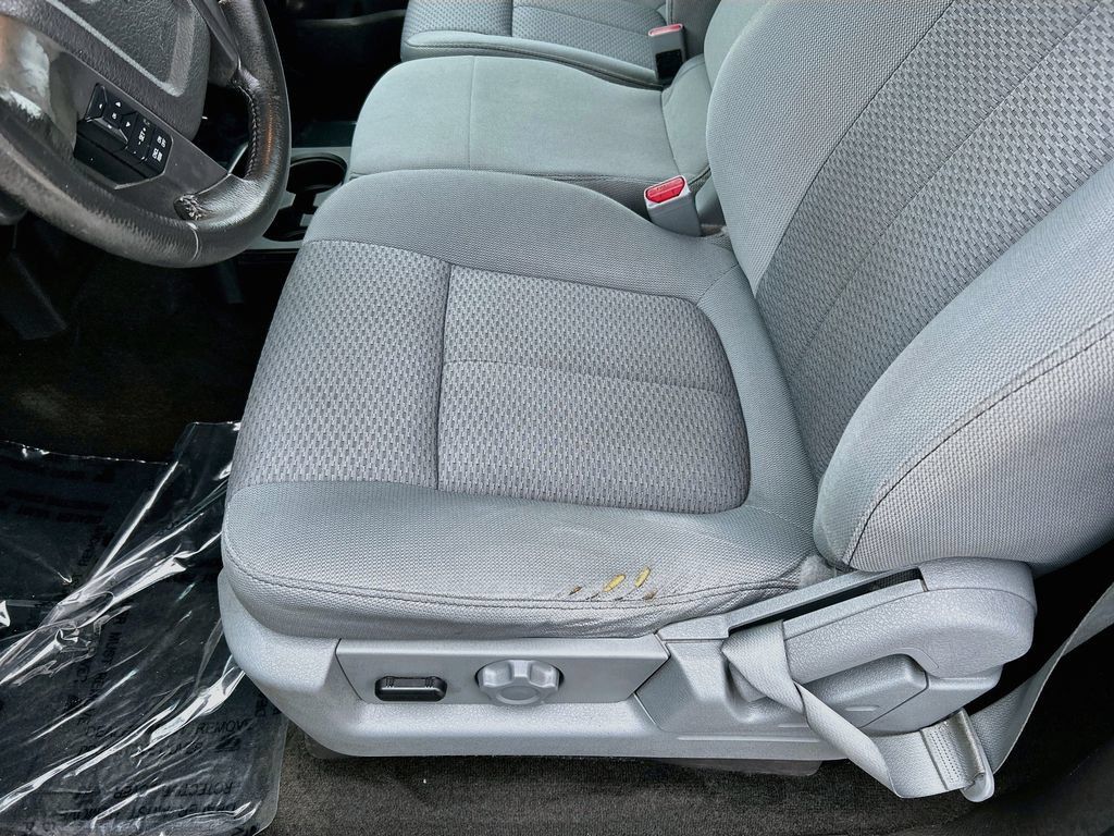 Used 2011 Ford F150 XLT w/ XLT Chrome Pkg RWD image 17
