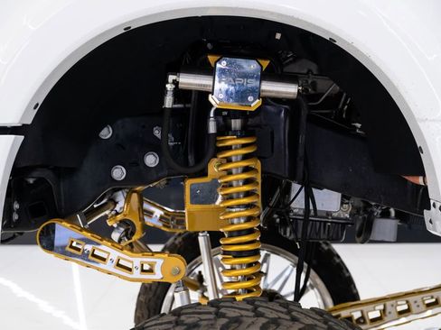 Used 2025 Ford F550 4x4 Crew Cab Super Duty image 27