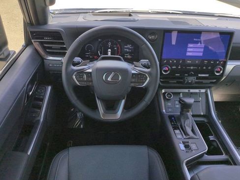 Certified 2025 Lexus GX 550 w/ Cold Area Package AWD/4WD image 15