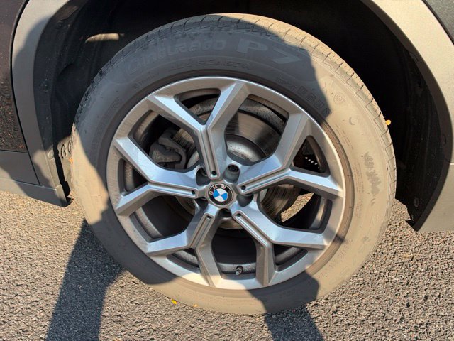 Used 2023 BMW X4 xDrive30i w/ Premium Package AWD/4WD image 8