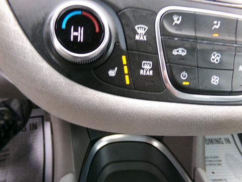 Used 2022 Chevrolet Malibu LT FWD image 20